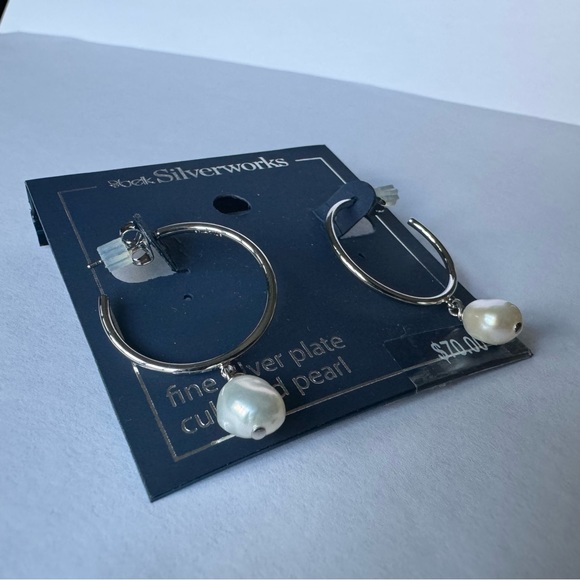 NEW Women’s Fine Silver Plate Cultured Pearl Earrings by Belk Silverworks NWT - Picture 3 of 4